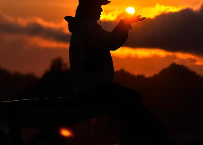 Campo de lujo Mount Batur Jeep Sunrise Tour With Photographer And Optional Exclusive Packages